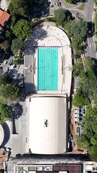 Vista aérea do complexo da piscina no Pacaembu