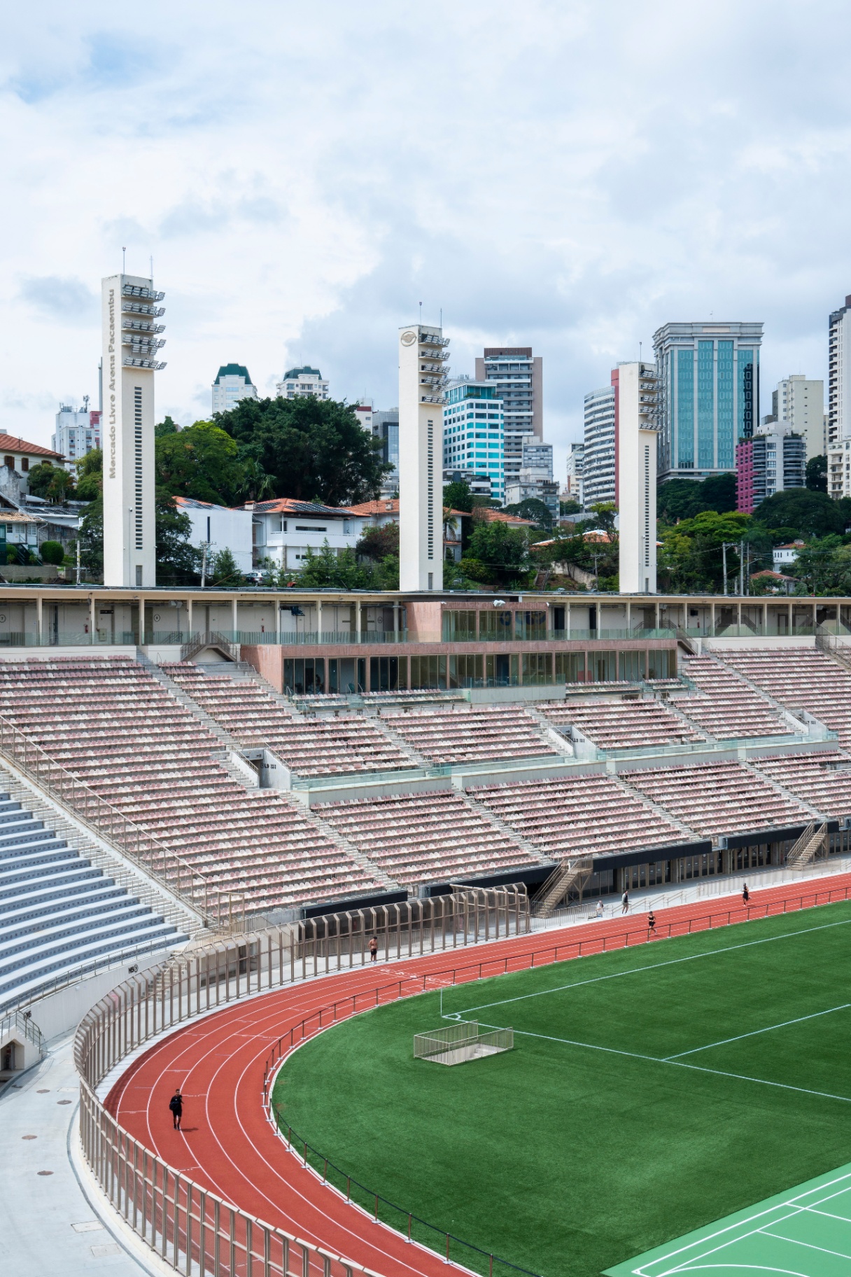 Arena Principal — Arquibancadas e camarotes